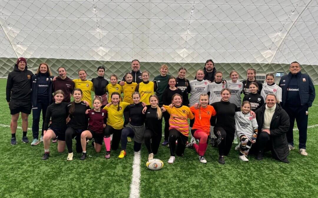 Ragby Sparta: nedělní soustředění dívek U15 a U18 přineslo trénink i přípravný turnaj